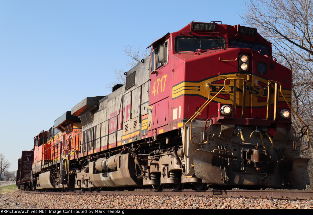 BNSF 4717